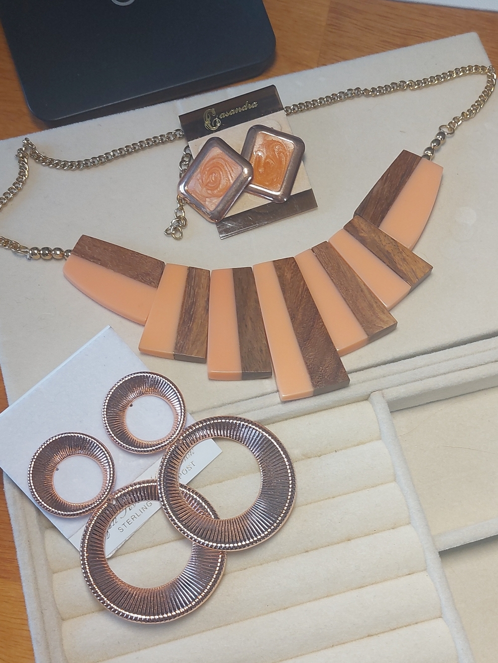 NWT Fifth Avenue "Round Beautification" Hoops & Peach Retro Collar Necklace Lot